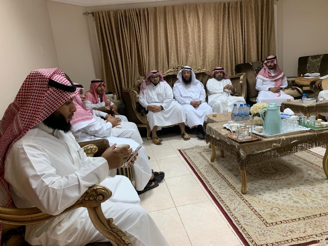 اللقاءات الشهرية لصلة الرحم