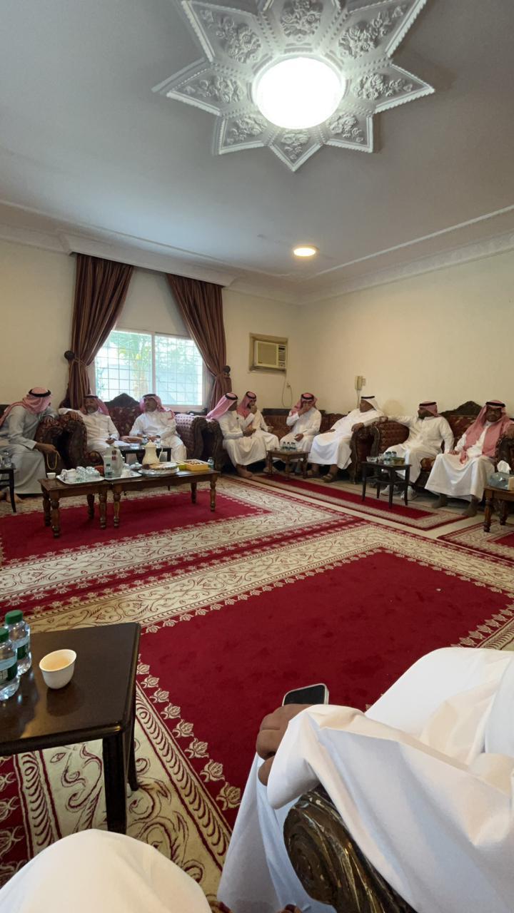 اللقاءات الشهرية لصلة الرحم