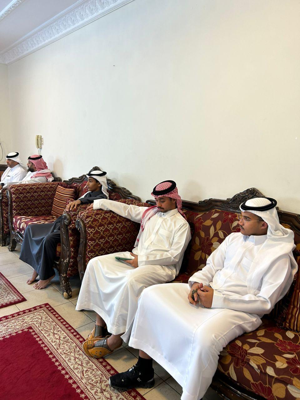 اللقاءات الشهرية لصلة الرحم