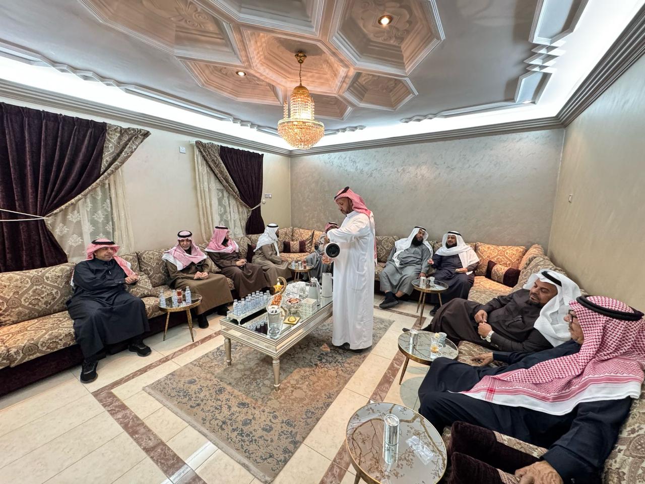 اللقاءات الشهرية لصلة الرحم