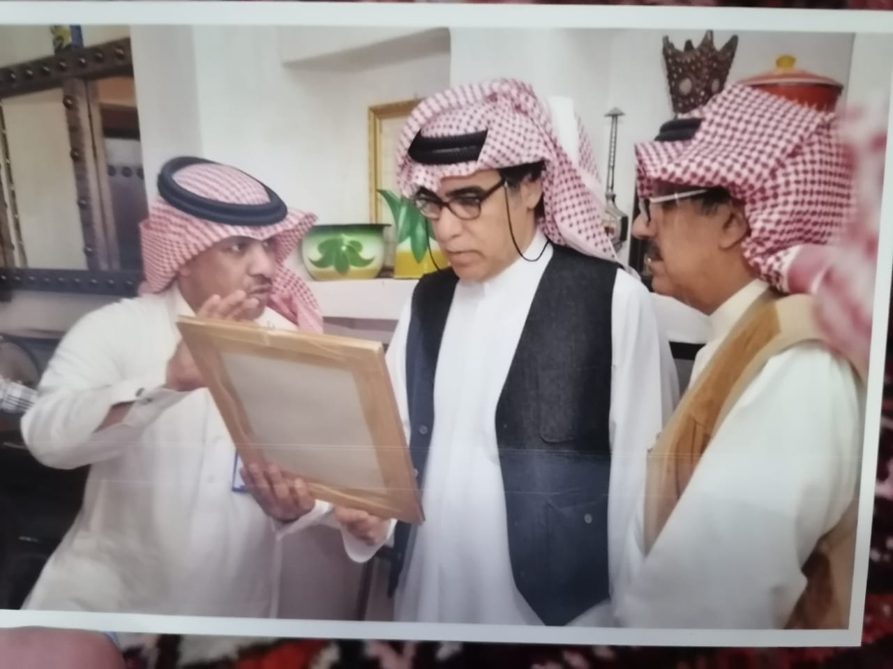 زيارة عميد أسرة العثمان بدولة الكويت، عدنان بن عبداللطيف العثمان، للمتحف.